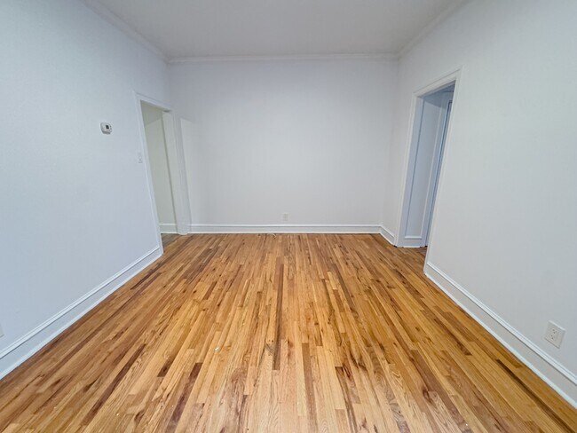 Building Photo - 336 Lombard St