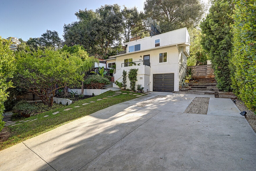 Building Photo - 8326 Ridpath Dr