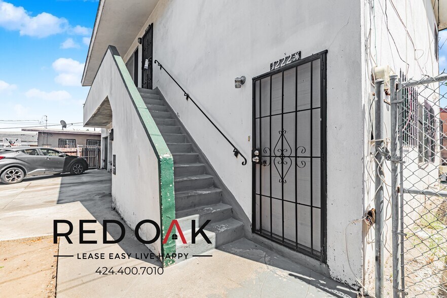 Building Photo - 1222 3/4-1224 W 109th Pl