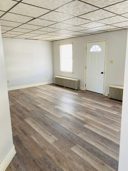 Building Photo - 218 Highland Ave