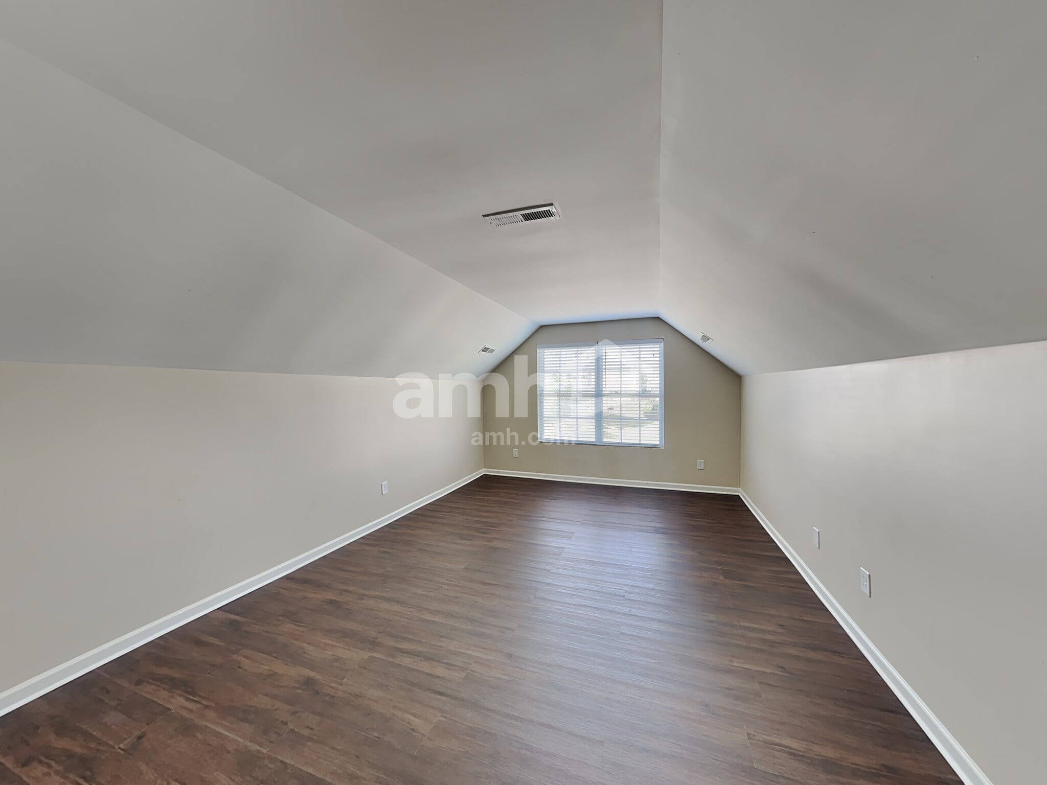 Building Photo - 1026 Skillbeck Rd