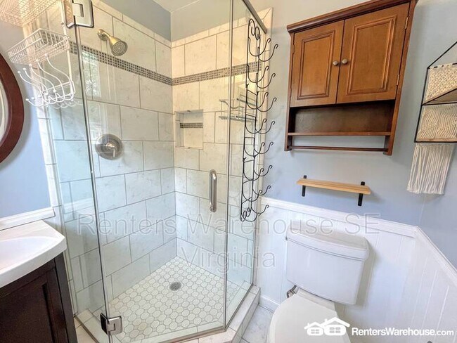 Building Photo - 5736 Avalon Woods Dr