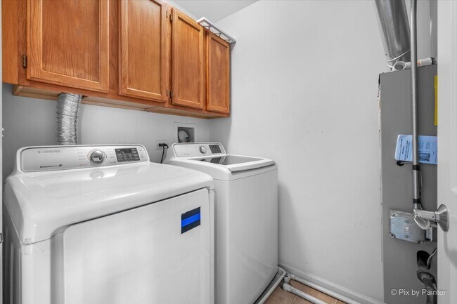 Building Photo - 509 Lakeside Ct