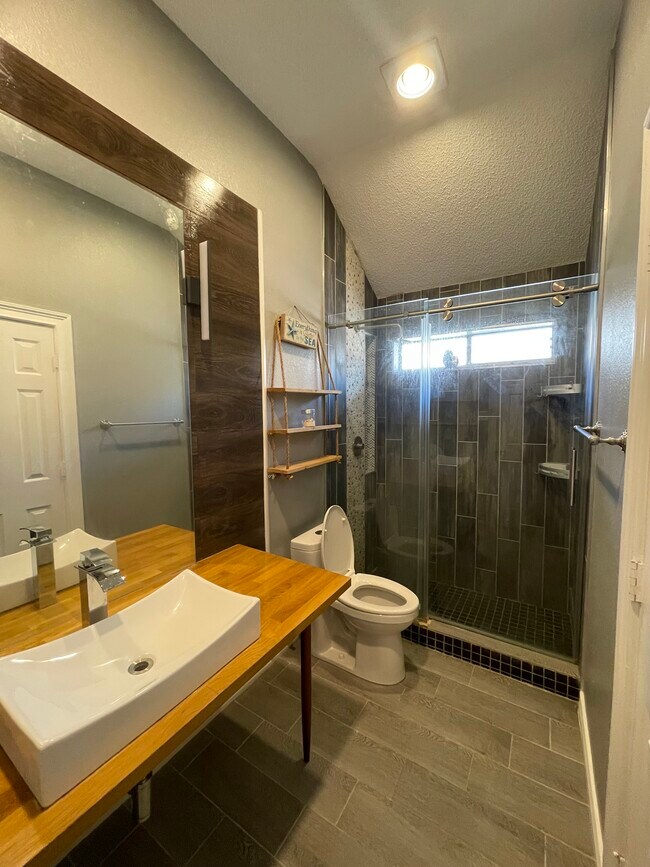 Building Photo - 2420 Creek Crossing Ct