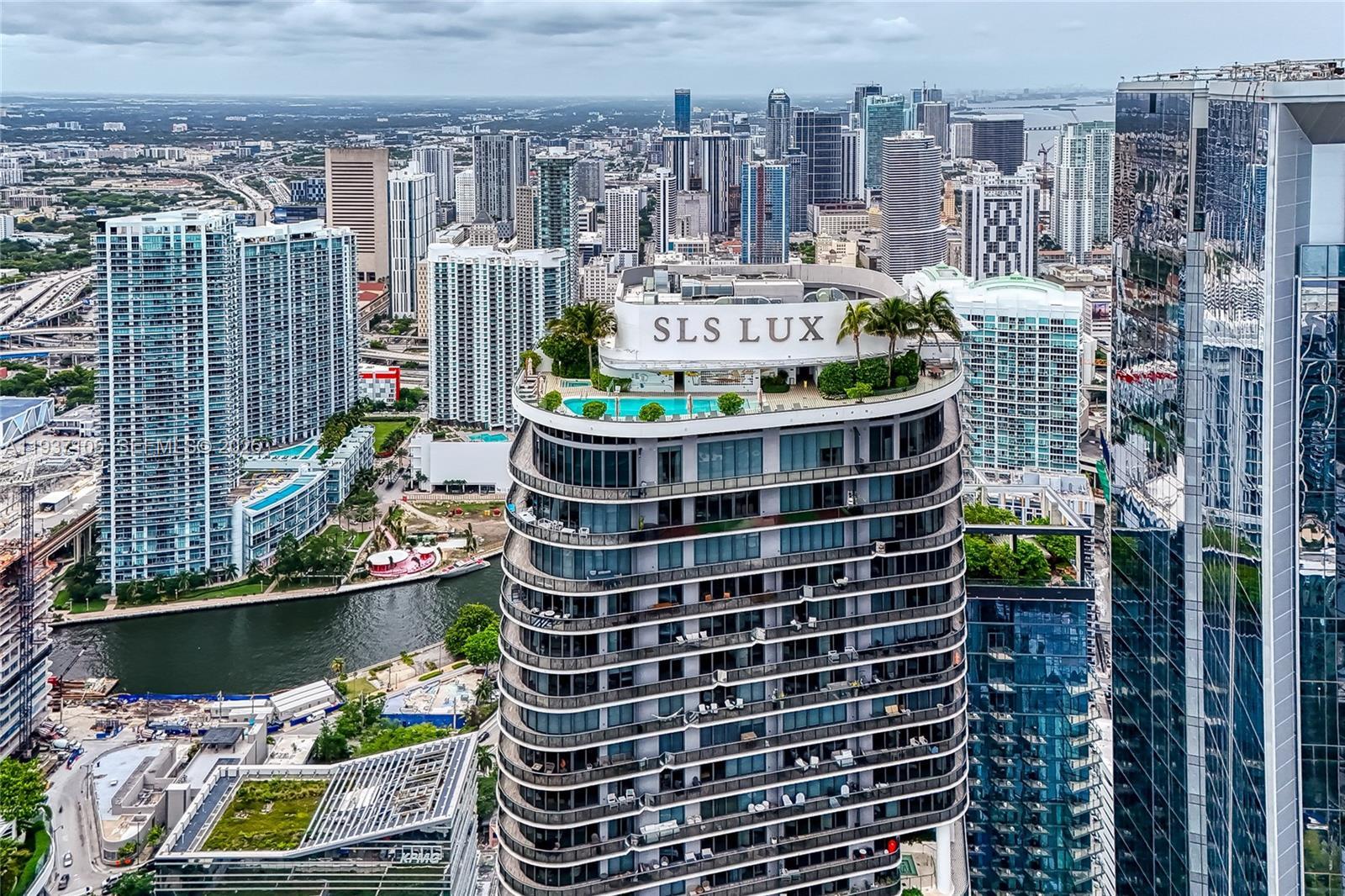 Building Photo - 801 S Miami Ave