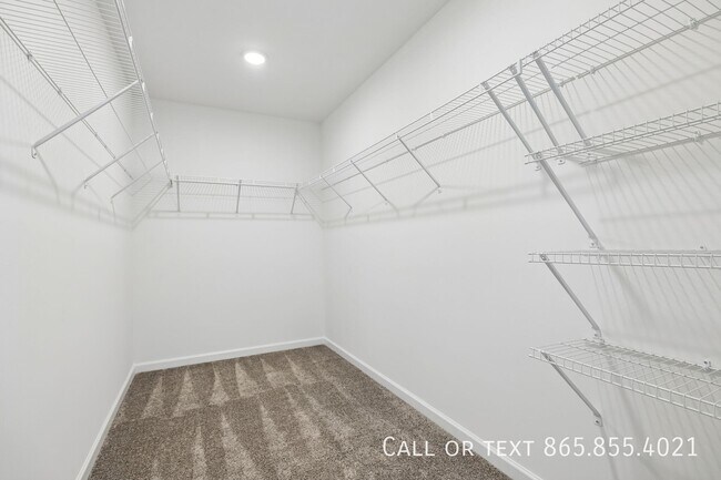Building Photo - 515 Forsberg Ct