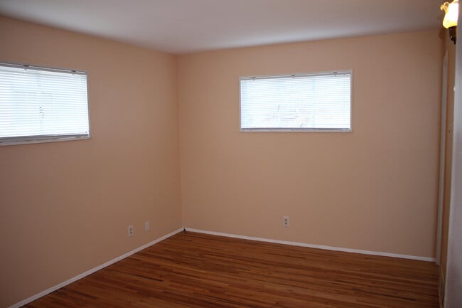 Building Photo - 3508 Piermont Dr NE