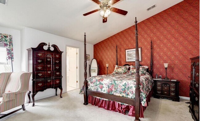 Primary Photo - 41875 Cinnabar Square