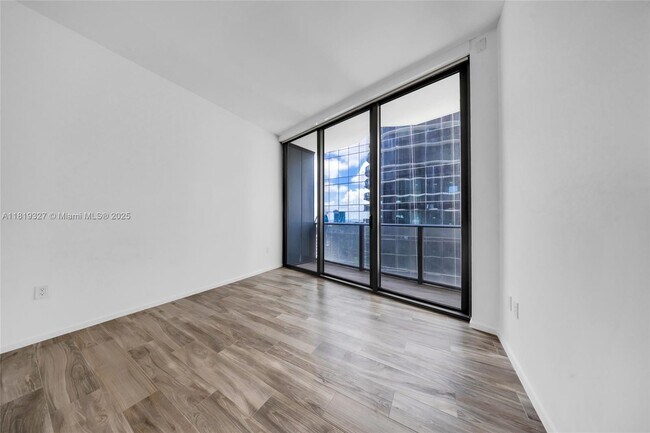 Building Photo - 801 S Miami Ave