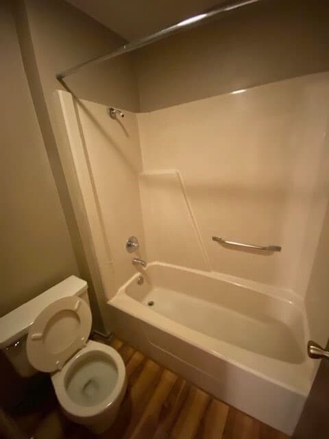 Building Photo - 776 N Storer Ave