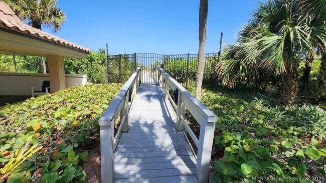 Building Photo - 3400 N Ocean Dr