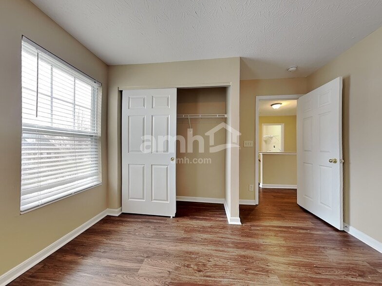 Building Photo - 3188 Summitrun Dr