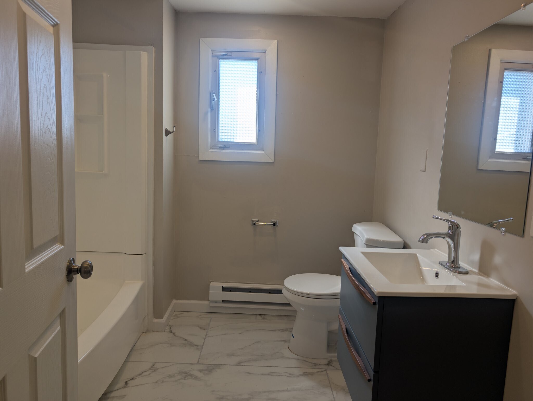 Building Photo - 500 Marion St