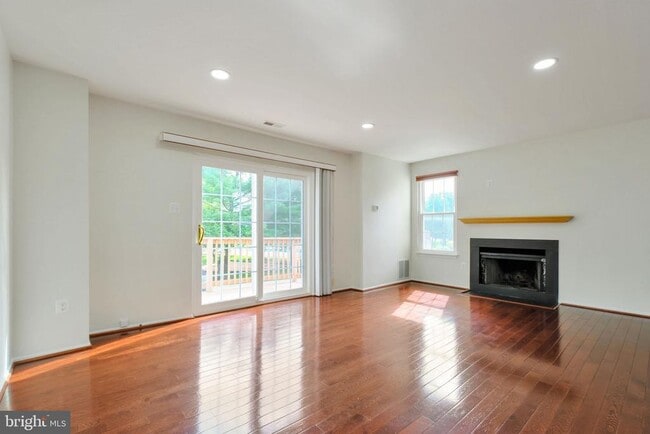 Building Photo - 14644 Wexhall Terrace