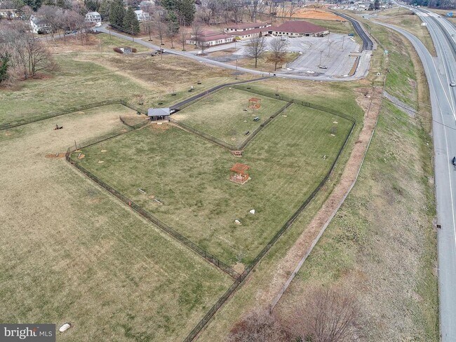 Building Photo - 2026 Ter Vw Ln