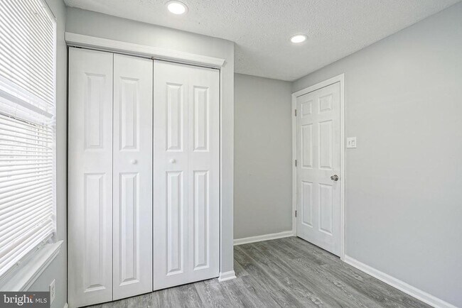 Building Photo - 53 Victoria Manor Ct