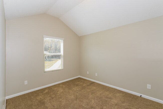 Building Photo - Comfortable Living in Grovetown