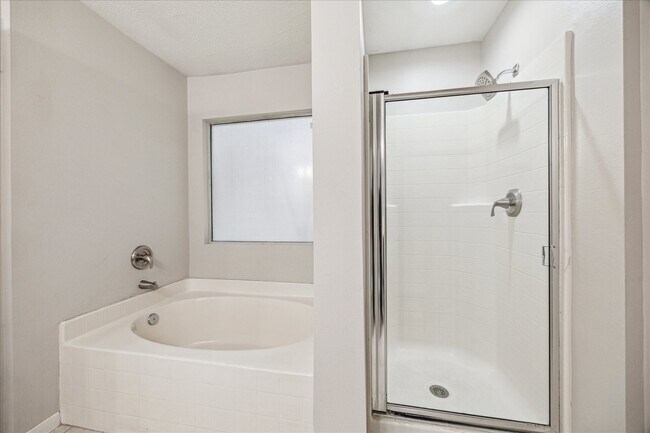 Building Photo - 21907 Willow Downs Dr