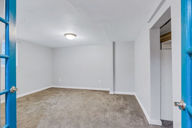 Building Photo - 4994 Julian St