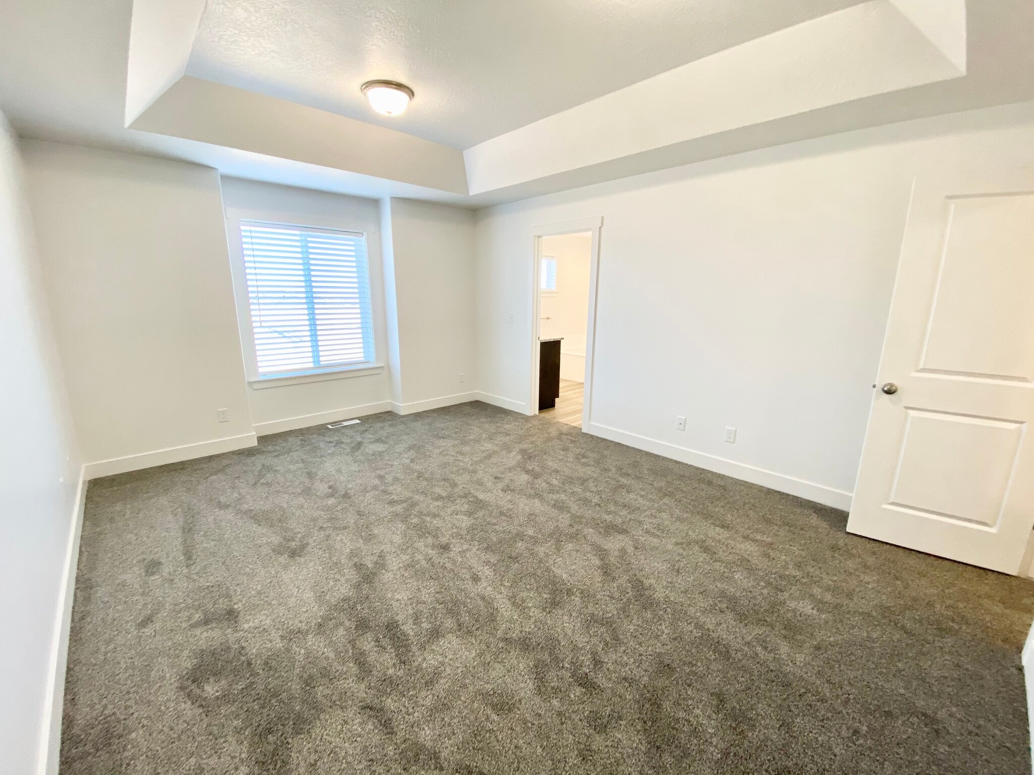 Master bedroom 12x18 ft - 2035 N 350 E