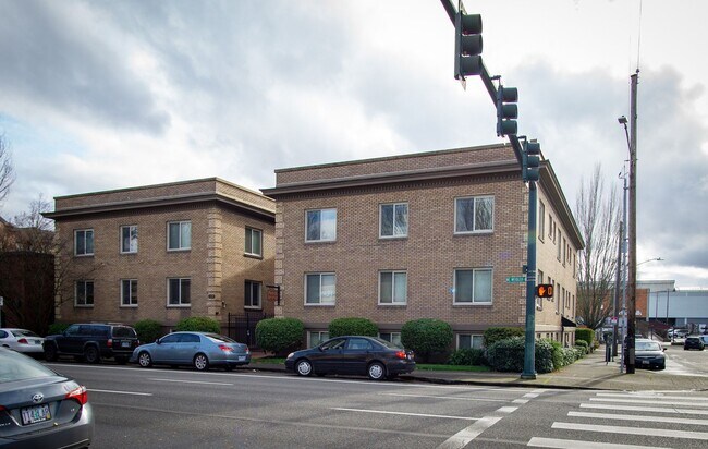 Building Photo - 1532 NE 14th Ave