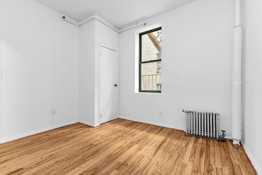 Building Photo - 247 W 63rd St