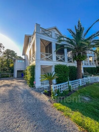 Building Photo - 744 Gate Post Dr