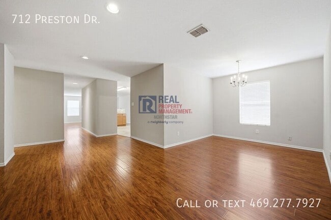 Building Photo - 712 Preston Dr