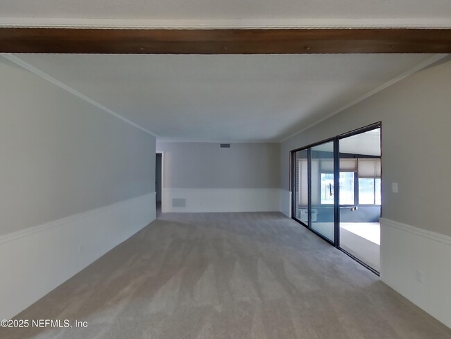 Building Photo - 8588 Lamanto Ave N