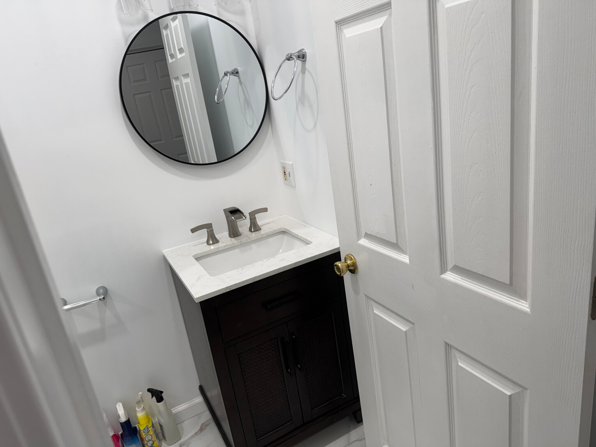 Building Photo - 48 1/2 3rd St