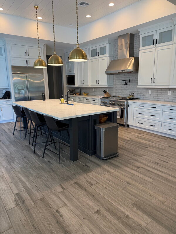 Building Photo - 4191 S Emerald Dr