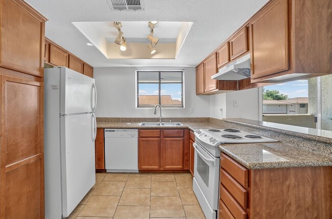 Building Photo - READY TO MOVE-IN UPPER LEVEL 2-BEDROOM CONDO!