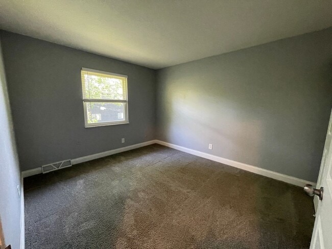 Building Photo - Bexvie Village Townhomes