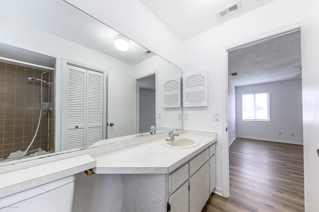 Building Photo - DRASTIC PRICE DROP!!  PRIME LOCATION
