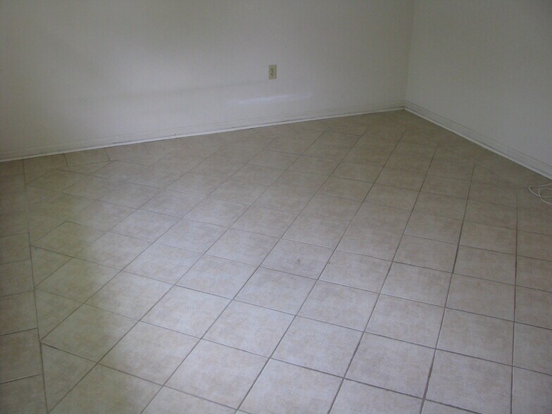 Building Photo - 9209 Great Smokey Ave