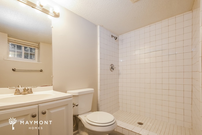 Building Photo - 1371 Fulton Ave