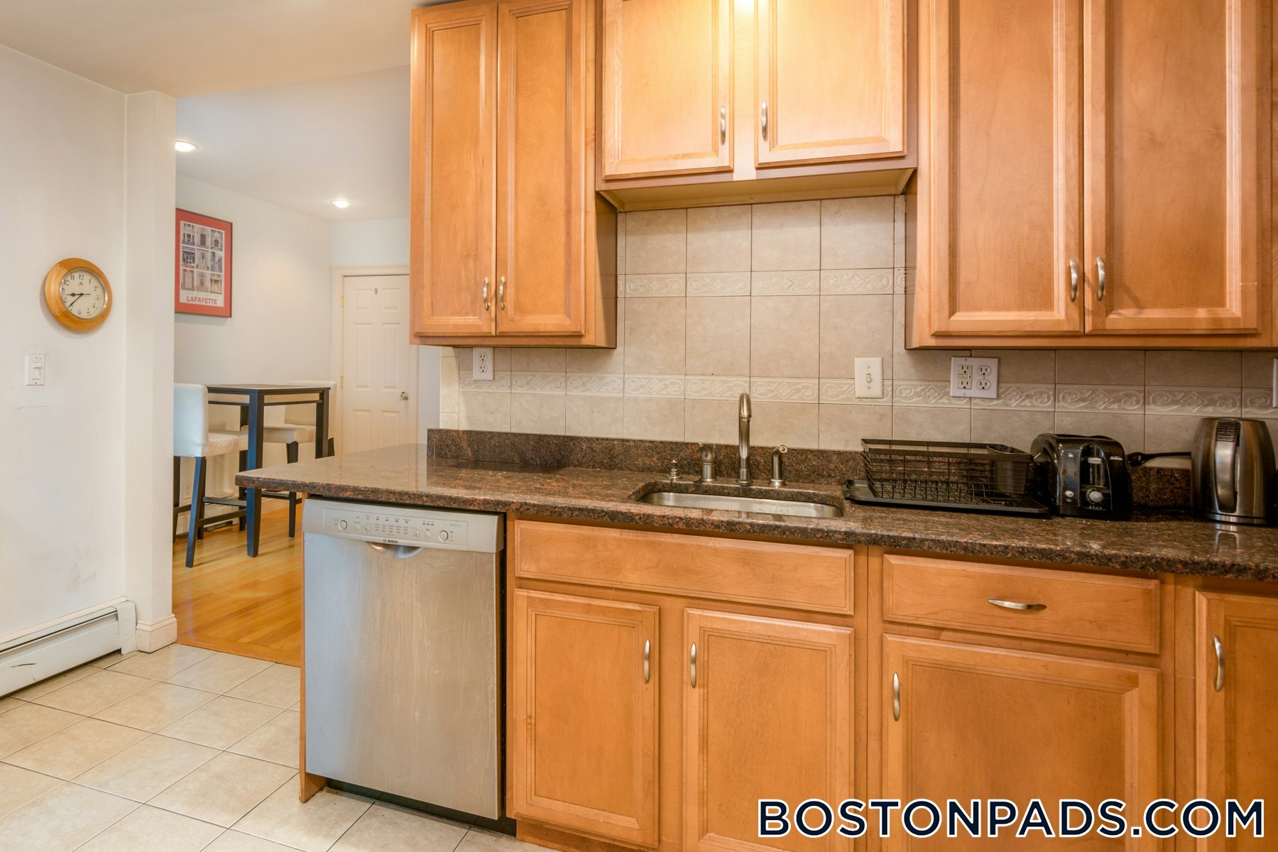 Building Photo - 162 L St