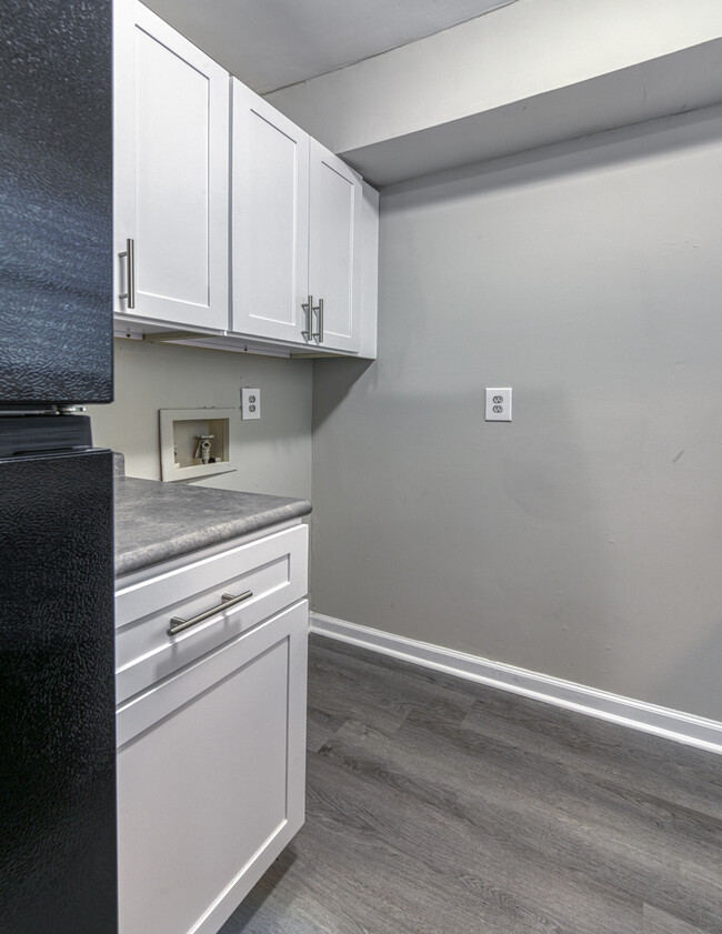 Washer Dryer - Hook UP - Maple Lakes Townhome