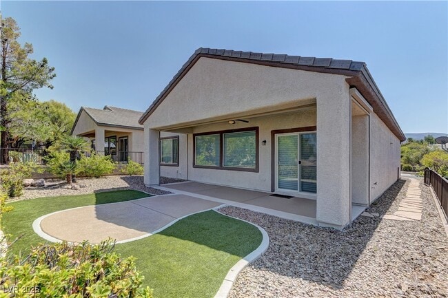 Building Photo - 2576 Chasma Dr