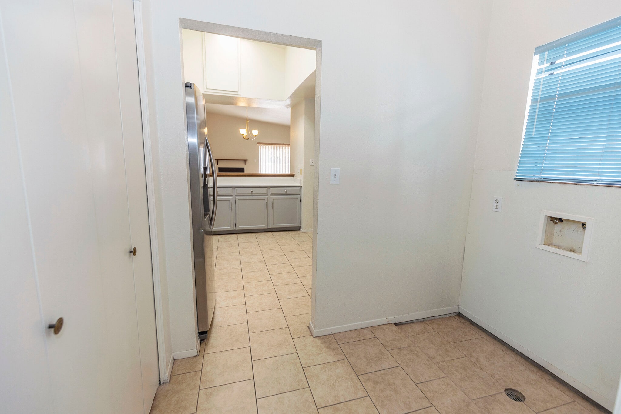 Building Photo - 3030 Hillrise Dr