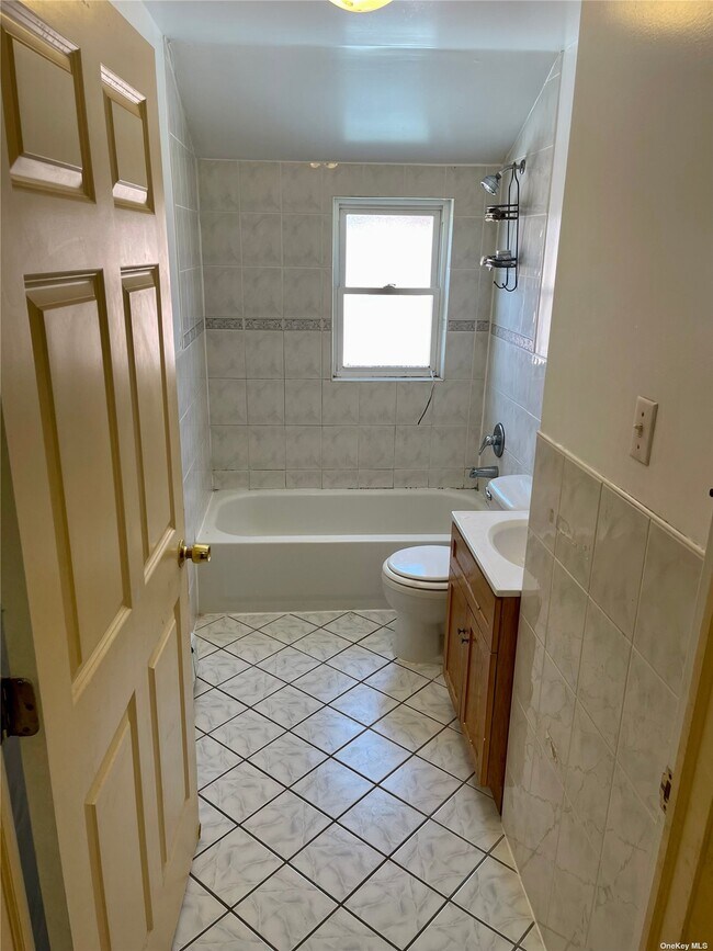 Building Photo - 104-17 220th St