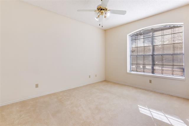 Building Photo - 2122 Rolling Oak Ln