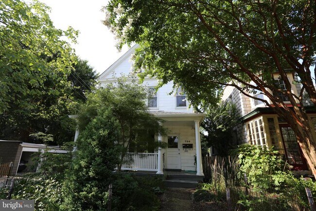 Building Photo - 730 St Johns Rd