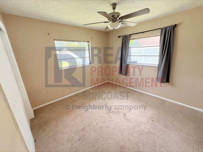 Building Photo - 5715 Nutmeg Ave