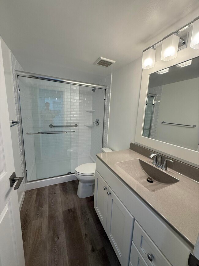 Building Photo - 6670 Villa Sonrisa Dr