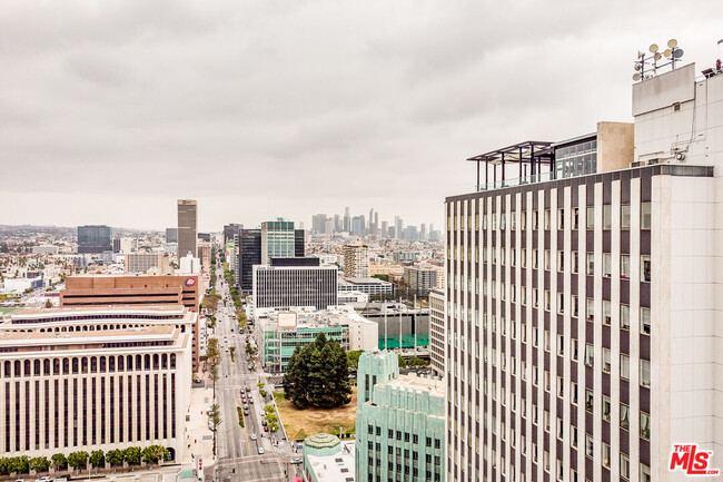 Building Photo - 3810 Wilshire Blvd