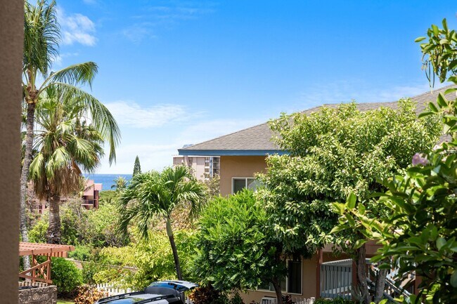 Building Photo - 2 Bed / 2 Bath Bridge-Level Condo with Ocean View & 2 parking stalls