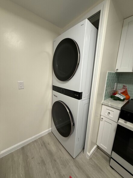 In Unit Washer/Dryer - 2415 NW 16th Street Rd