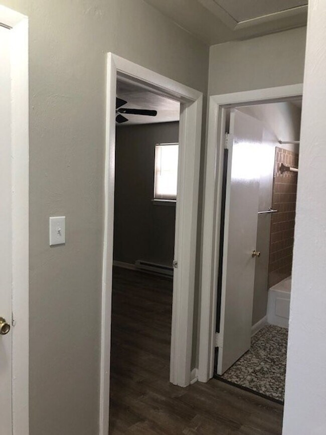 Building Photo - 1014 Woronoca Ave