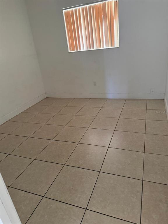 Building Photo - 500 E Rosewood Ln